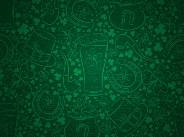 grüner hintergrund für patricks day mit ber becher, hufeisen, kleeblätter - irish culture st patricks day backgrounds clover stock-grafiken, -clipart, -cartoons und -symbole