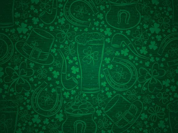 illustrations, cliparts, dessins animés et icônes de fond vert pour patricks day avec tasse ber, fer à cheval, trèfles - horseshoe backgrounds seamless vector