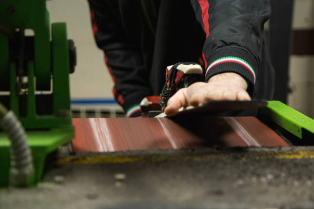 istock sharpening of an edging of mountain skis 645023306