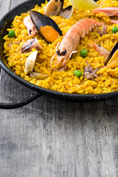 istock Traditional spanish seafood paella 645080320