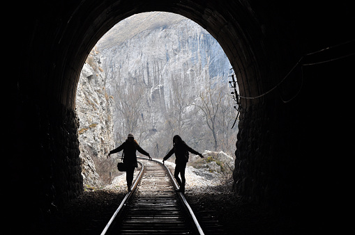 Couple in tunel