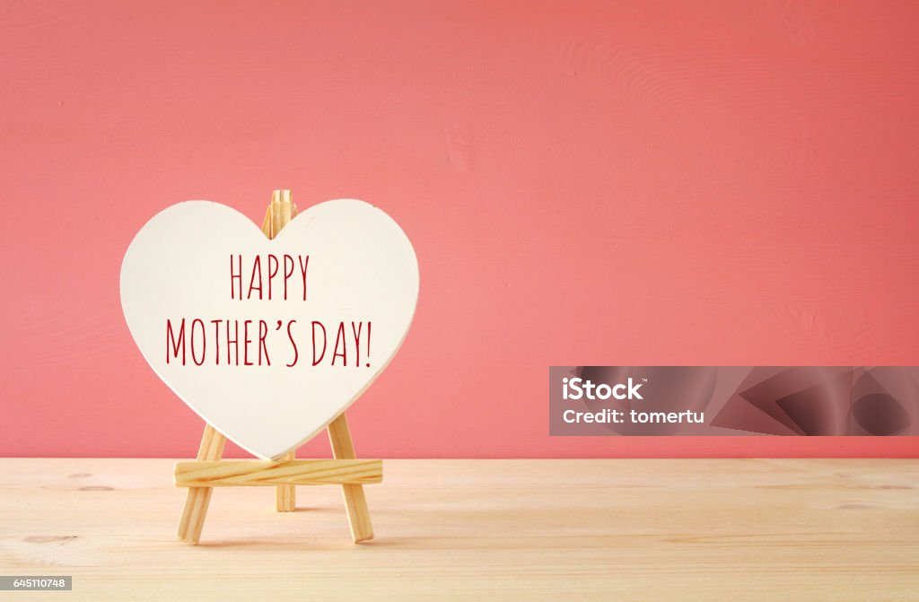 imagen del concepto de día de la madre. Junta en forma de corazón - Foto de stock de Día de la madre libre de derechos