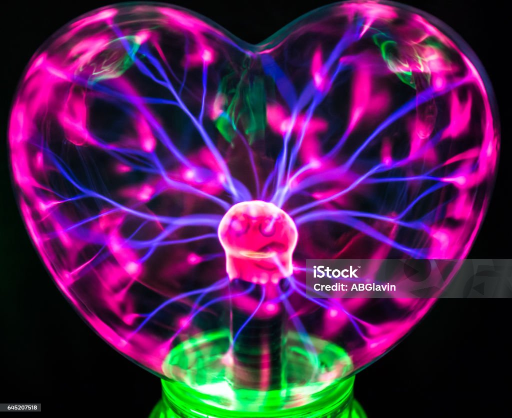 Trekken pak Geleidbaarheid Plasma Bulb From Tesla Lamp Toy Stock Photo - Download Image Now -  Abstract, Atom, Backgrounds - iStock