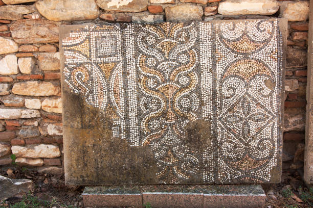 piezas de mosaico en aphrodisias - mosaic ancient greek culture greek mythology fotografías e imágenes de stock