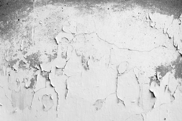 istock Wall fragment with scratches and cracks 645361226