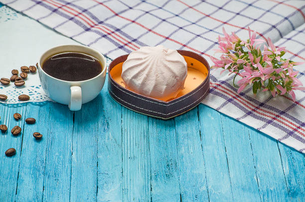 istock Cooked black coffee with sweet marshmallow 645393358