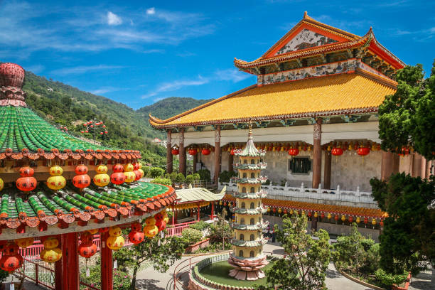 istock Kek Lok Si Temple 645400568