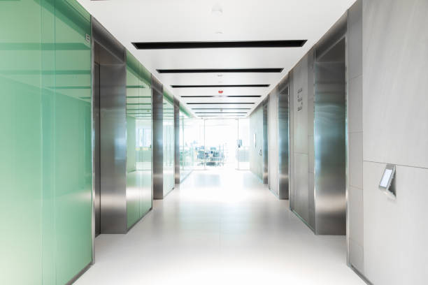 istock Empty hallway having elevator of business building 645411602
