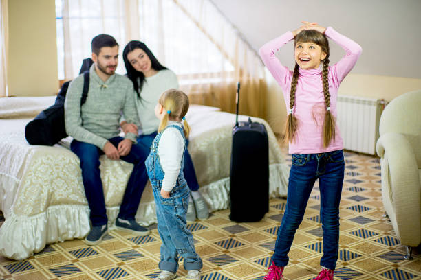 istock family came to the hotel 645446002