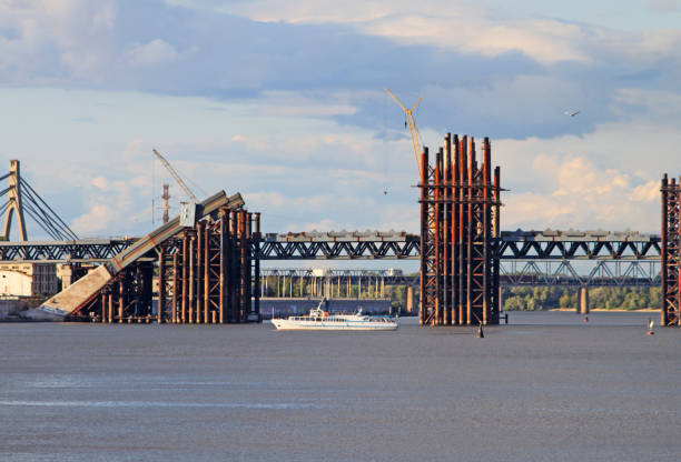 istock River Dnepr and bridge in Kiev 645487662