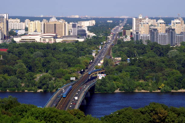 istock Railway bridge in Kiev, Ukraine 645495026