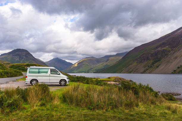 wast water lake district - wastwater lake photos et images de collection