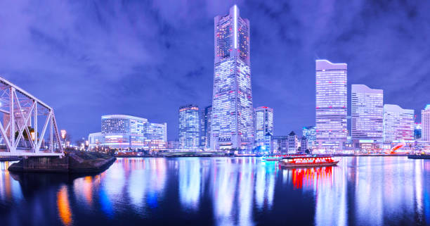 istock Night view of Yokohama 645618162