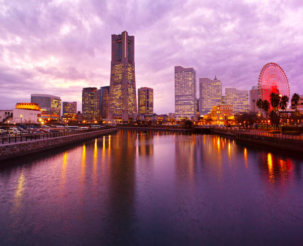 istock Evening landscape of Yokohama 645618746