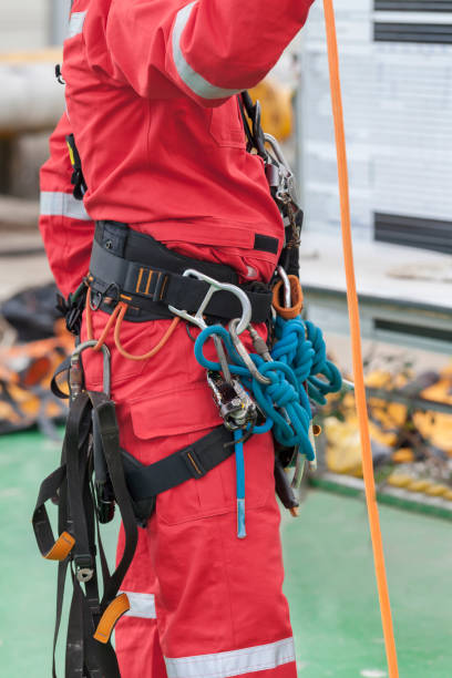 istock Inspector man wearing rope access equipment 645622024