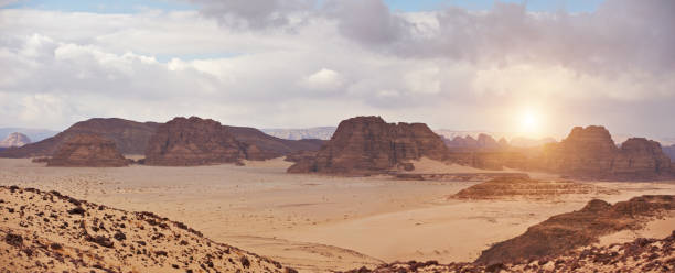 deserto do sinai - sparse sky sunlight africa - fotografias e filmes do acervo