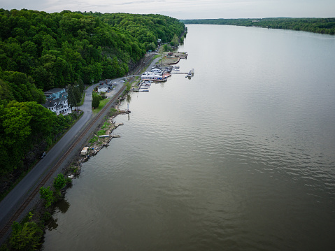 Wide view over the Hudson from Poughkeepsie walkway bridge