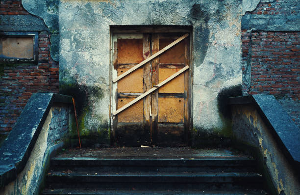 istock Closed Old Building and Stairs 645653344