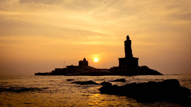 istock Sunset above the sea Kanyakumari Comorin cape 645670652