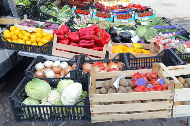 istock Farmers Market 645697530