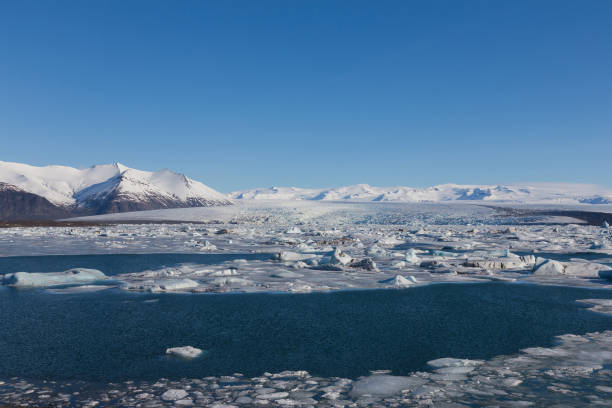 istock Jakulsalon lagoon during winter season 645723358