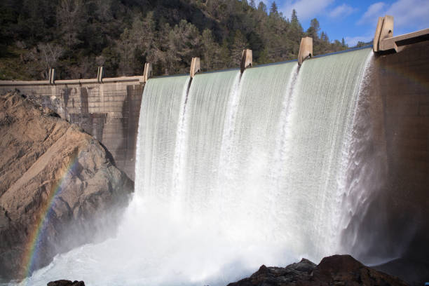 istock Water Cascading Over Lake Clementine Dam 645838752
