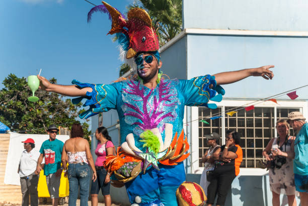 Carnival in the Caribbean Traditional carnival on the Caribbean island Bonaire, one of the typical carnivals of the Caribbean region showtime stock pictures, royalty-free photos & images