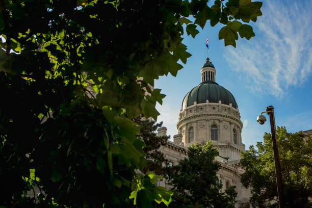 istock Indiana State Capitol Dome on a Beautiful Day 645869370