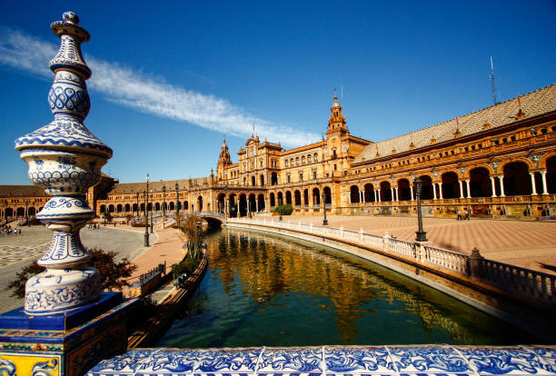 istock Spanish Square (Plaza de Espana) in Sevilla, Spain 645881010