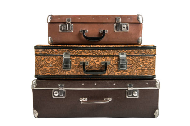 2つの希少な茶色の革のスーツケース、孤立した - rarity ストックフォトと画像