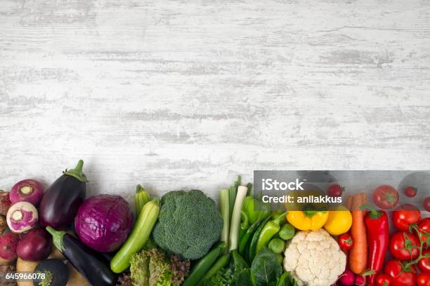 Foto de Fundo De Alimentos Saudáveis e mais fotos de stock de Legume - Legume, Plano de Fundo, Madeira