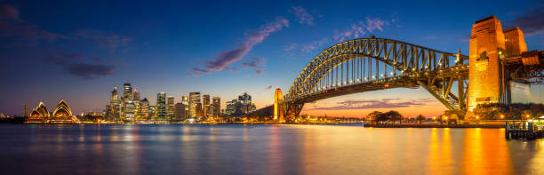 sydney. - sydney australia australia sydney harbor skyline photos et images de collection