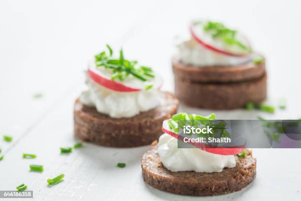 Fresh Sandwich With Pumpernickel Bread Chive And Cottage Cheese Stock Photo - Download Image Now