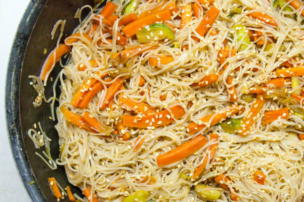 istock Asian noodles with vegetables 646199084