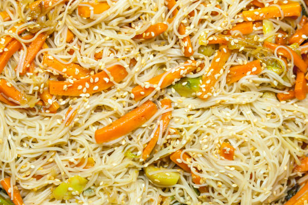 istock Asian noodles with vegetables 646199262