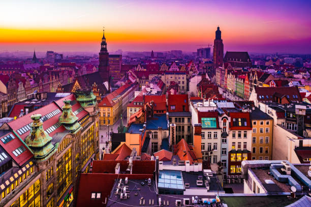 istock Panorama illuminated old town of Wroclaw at night 646211118