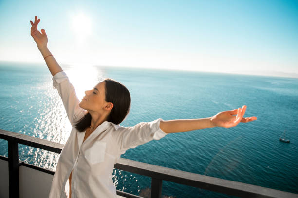istock Beautiful fresh morning with an ocean 646232016