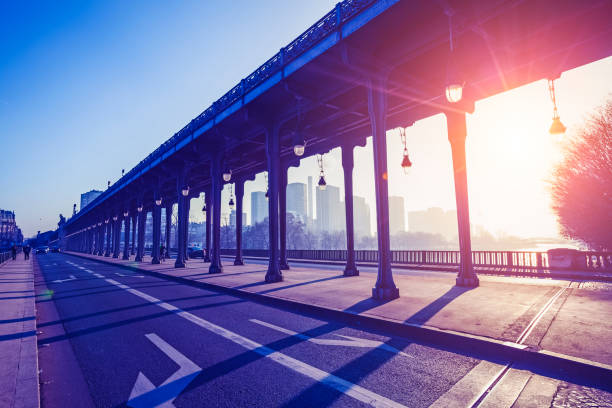istock Bir-Hakeim Bridge in Paris 646351162