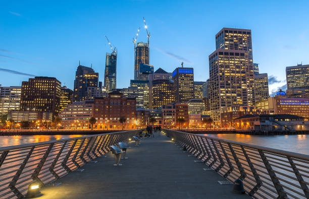 istock Skyline San Francisco, Cityscape 646375756