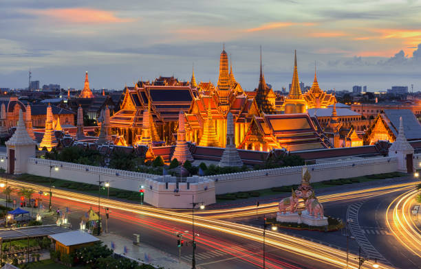 istock The Emerald Buddha at Sunset, Bangkok, Thailand 646378618