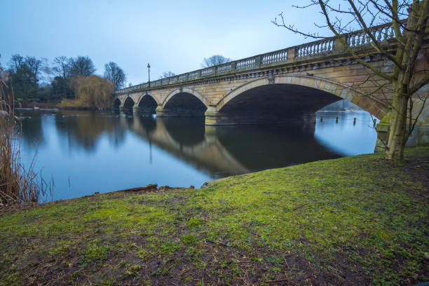 istock The serpentine bridge at hyde park 646413890