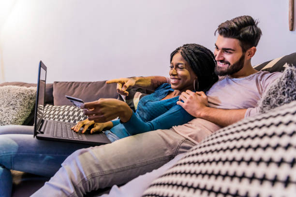 istock Shopping and payment online 646427028