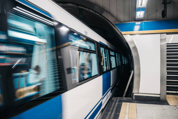 miton の地下鉄道 - commuter business station agility ストックフォトと画像