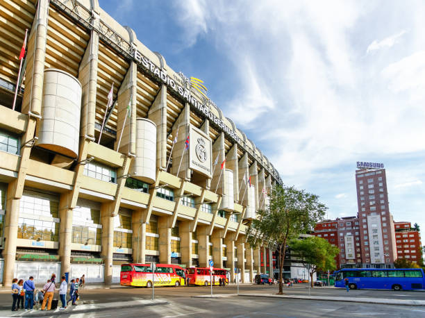 聖地牙哥伯納烏球場的皇家馬德里參見 - real madrid psg 個照片及圖片檔