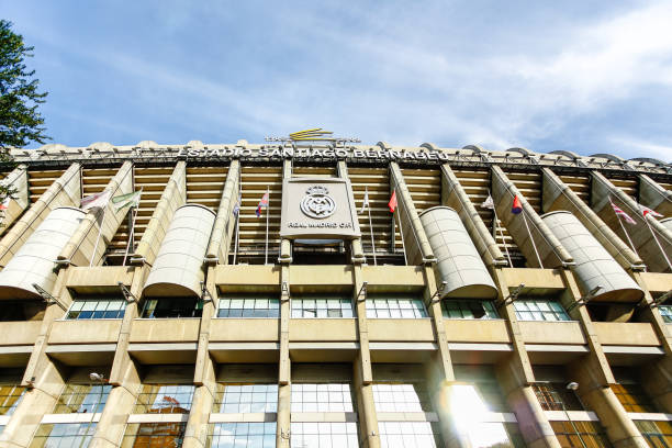 聖地牙哥伯納烏球場的皇家馬德里參見 - madrid futbol 個照片及圖片檔