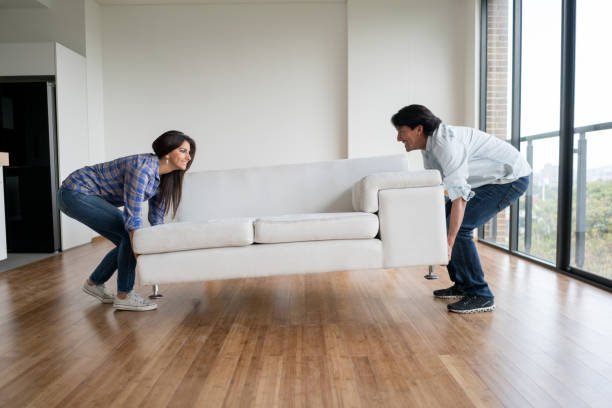 istock Happy couple moving house 646688702