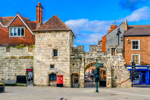 istock Roman wall and gate in York, UK 646717250