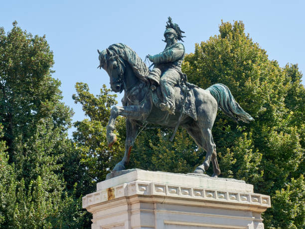 istock Vittorio Emanuele II Statue Piazza Bra Verona Italy 646733664