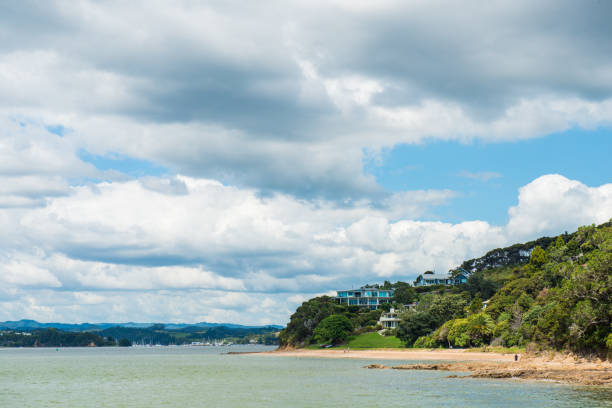 istock Bay of Islands 646800264