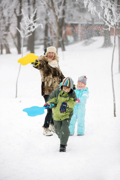 istock Family on snow 646840450